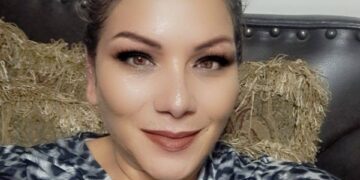 Martha Medina Ramírez formaliza su registro en Morena para buscar la Coordinación Distrital Federal en Chihuahua