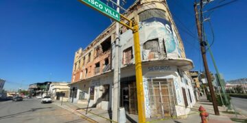 Siguen cayendo a pedazos edificios históricos en el centro de la ciudad