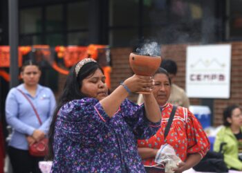 Realizan pueblos originarios el primer concurso de altares