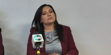 Mayra Chávez, felicita a Andrea; Juan Carlos Loera sigue en silencio