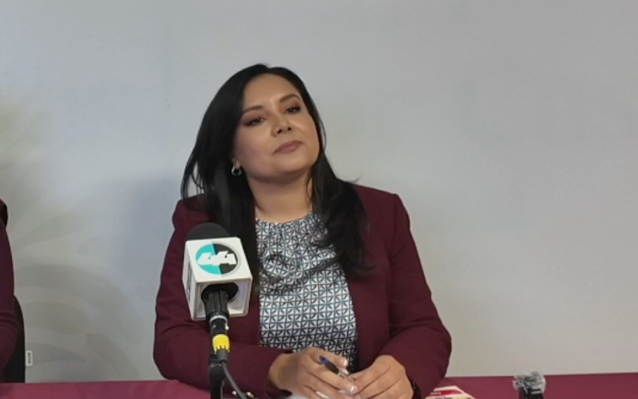 Mayra Chávez, felicita a Andrea; Juan Carlos Loera sigue en silencio