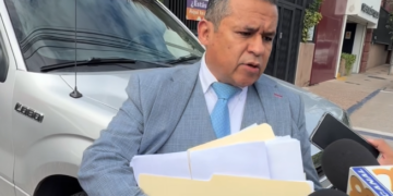 Luis Villegas defensor de exdirectora de la Feria de Santa Rita y acusa a Manuel Campos Galván por despojo de vivienda y presunta corrupción
