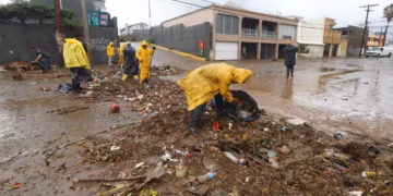 Tormenta tropical Rachel deja un muerto, desaparecidos e inundaciones en Baja California