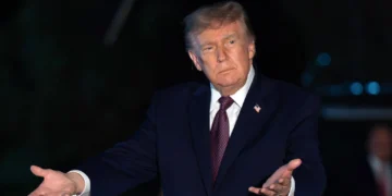 Gobierno de Trump anuncia pagos únicos de 90 dólares para adultos mayores de cara a las elecciones legislativas