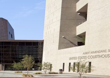 Condado de El Paso vence a Trump en tribunales por financiamiento antiterrorista