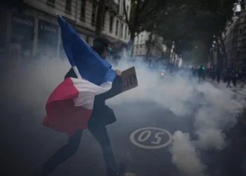 Francia sustituirá su plataforma universitaria tras protestas