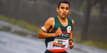 Jorge Luis Cruz rompe en Chicago el récord mexicano de maratón vigente durante 31 años