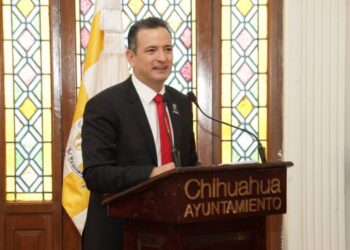Cabildo de Chihuahua aprueba licencia definitiva a Marco Bonilla para buscar la gubernatura rumbo a 2027