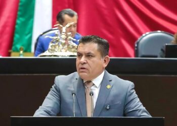 El desabasto no está en las redes sociales, está en las farmacias del IMSS e ISSSTE: Alex Domínguez