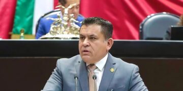El desabasto no está en las redes sociales, está en las farmacias del IMSS e ISSSTE: Alex Domínguez