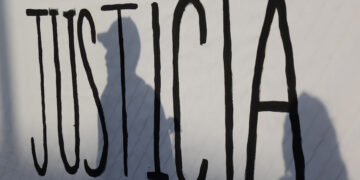 Justicia selectiva e impunidad: ONG condenan liberación judicial de Francisco Garduño por tragedia en INM