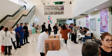 Rechaza base trabajadora del IMSS incremento salarial acordado por el sindicato